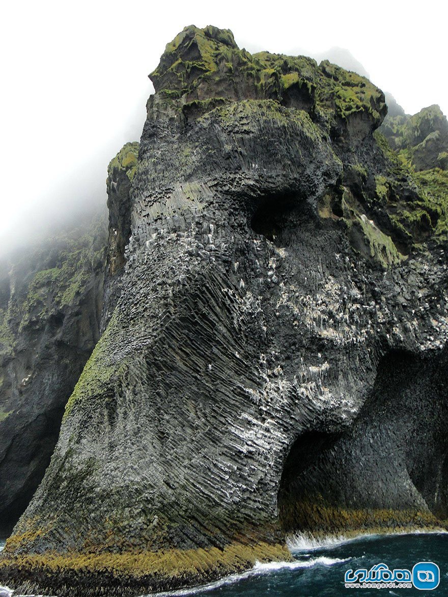 ایسلندElephant Rock, Heimaey