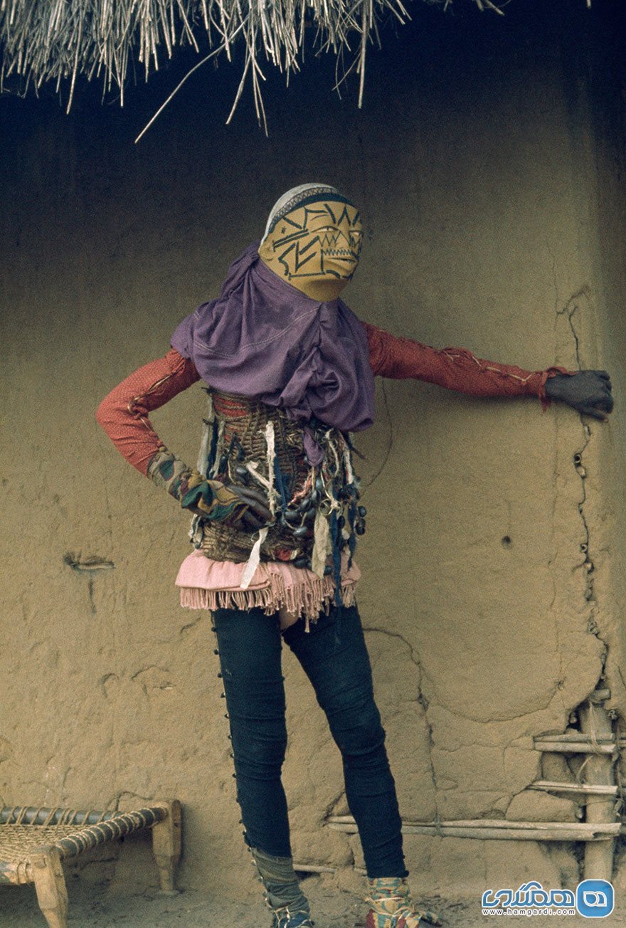 13) شیطان خونسرد، رقصنده با لباس مبدل | موزامبیک | 1964
