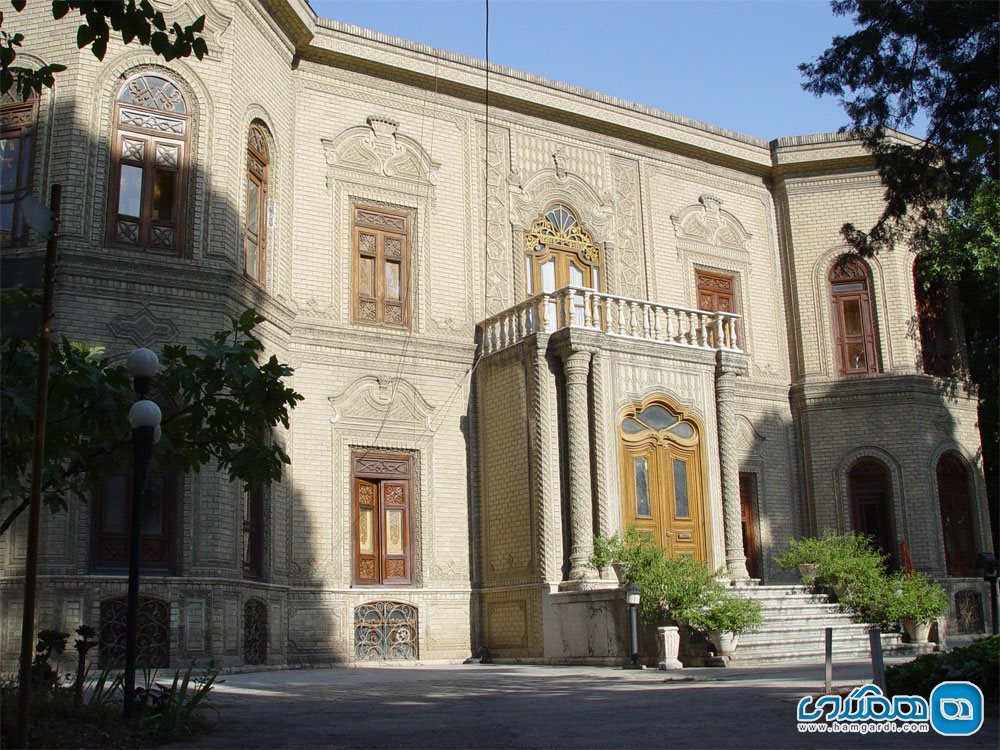 موزه آبگینه و سفالینه (خانه قوام السلطنه)