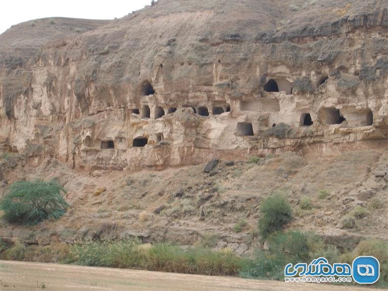 آشنایی با غار چهل خانه دشتستان در بوشهر