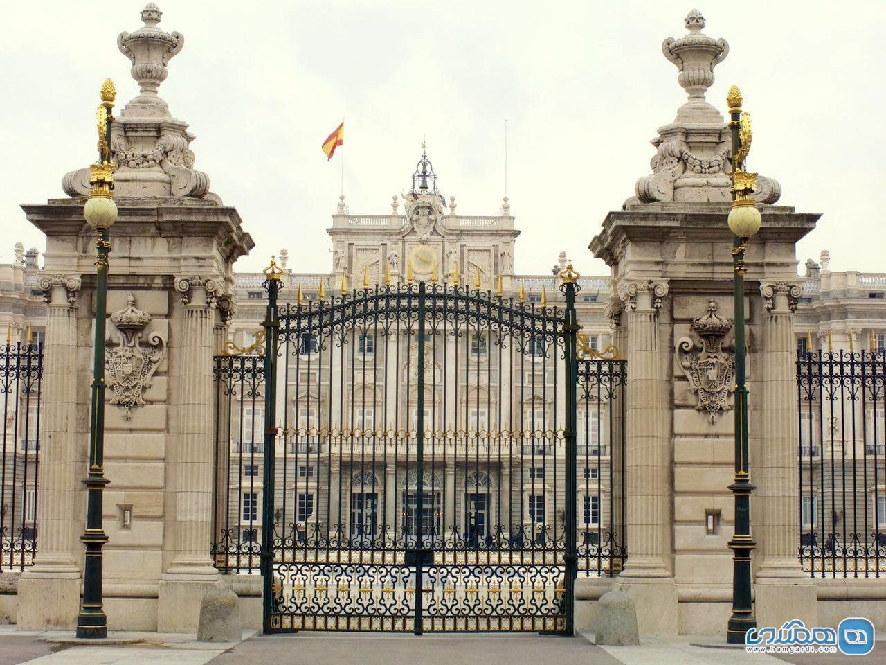 قصر سلطنتی : Royal Palace ، معماری باشکوه الهام گرفته از ورسای