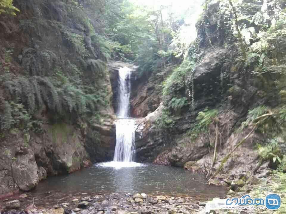 آبشار لار