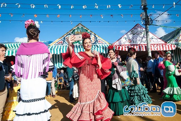 فریا دو آبریل Feria de Abril در سویل (سی ام آوریل تا هفتم می، اواسط اردیبهشت)