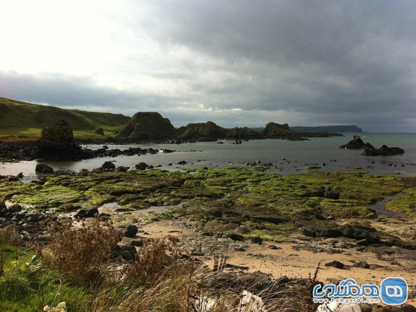 جزایر آهن Iron Islands : بندر بالینتوی Ballintoy Harbor در ایرلند شمالی