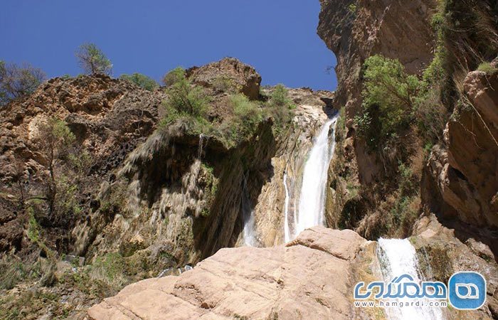 آبشاری زیبا و پر آب به نام نوژیان