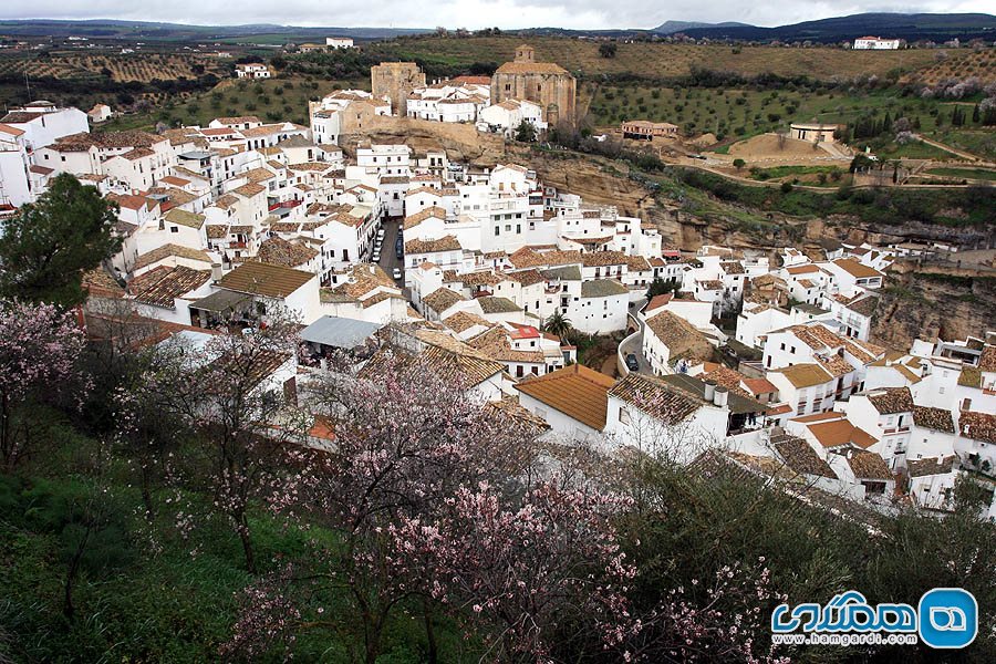 شهر سیتینیل دی لاس بودگاس (setenil de las bodegas) در اسپانیا 