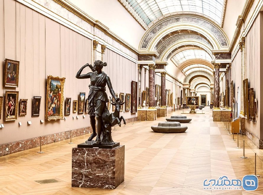موزه لوور در پاریس