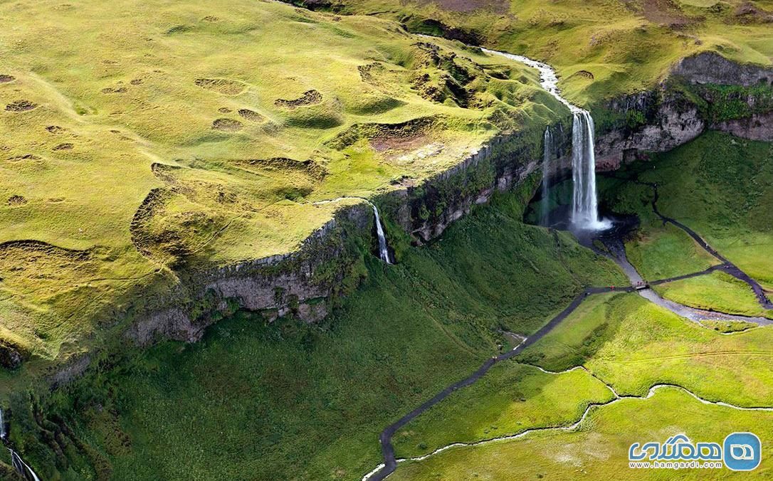 آبشار Seljalandsfoss ایسلند