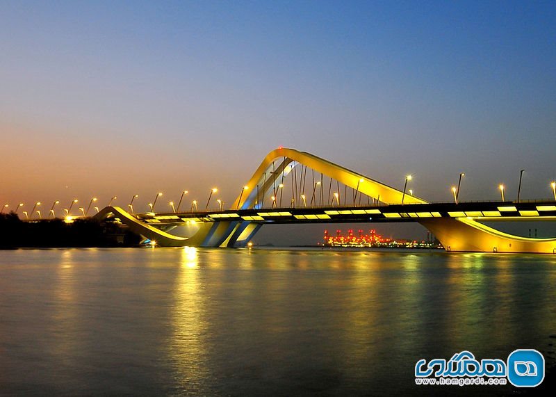 پل شیخ زاید Sheikh Zayed Bridge در ابوظبی Abu Dhabi، امارات (2010)