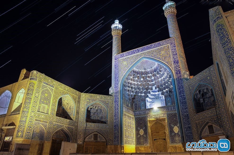 آسمان اصفهان در پس زمینه مسجد تاریخی امام | عکس از امیر ابولفتح