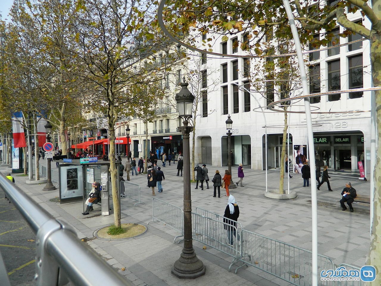 آشنایی با محله های پاریس : آروندیسمان هشتم :خیابان شانزه لیزه Champs Elysées