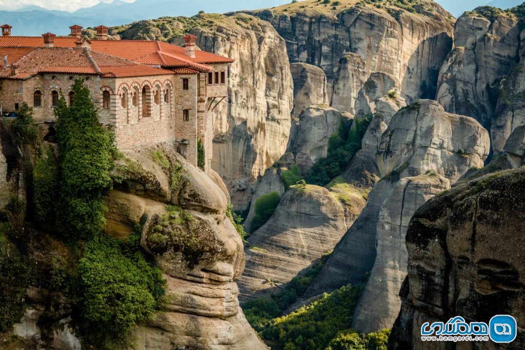 نکات مهم در مورد سفر به یونان : حتما از متئورا Meteora بازدید کنیم