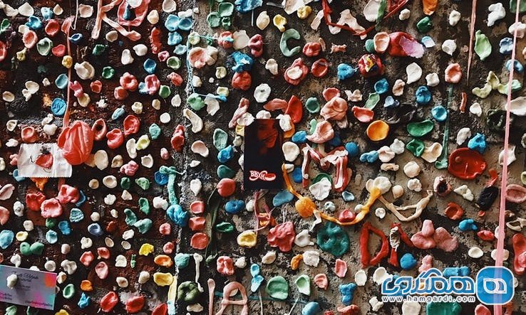 دیوار آدامس ها The Original Chewing Gum Wall در سیاتل آمریکا