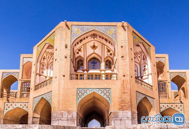 خصوصیات ساختمانی این بنای تاریخی شهر اصفهان