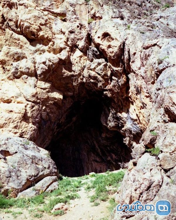 غار پیرهشتاد فریدونشهر
