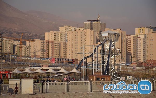 سرسره های سقوط آزاد دریاچه چیتگر