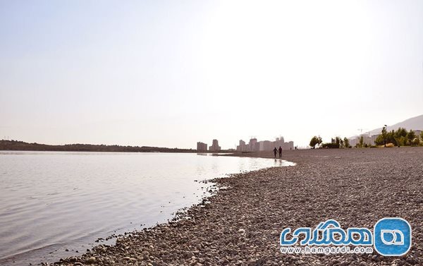 ساحل سنگی دریاچه چیتگر