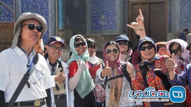 سفر توریست چینی به ایرانی