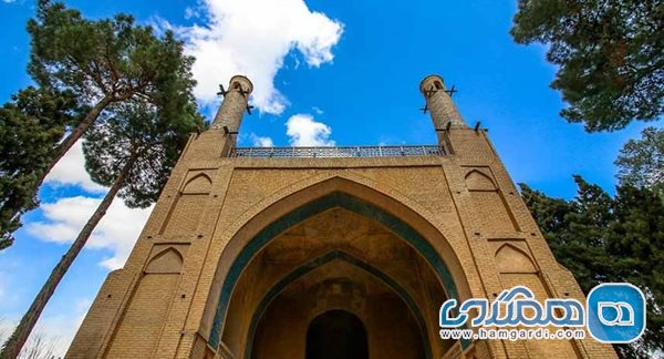 منارجنبان بنای تاریخی معروف اصفهان
