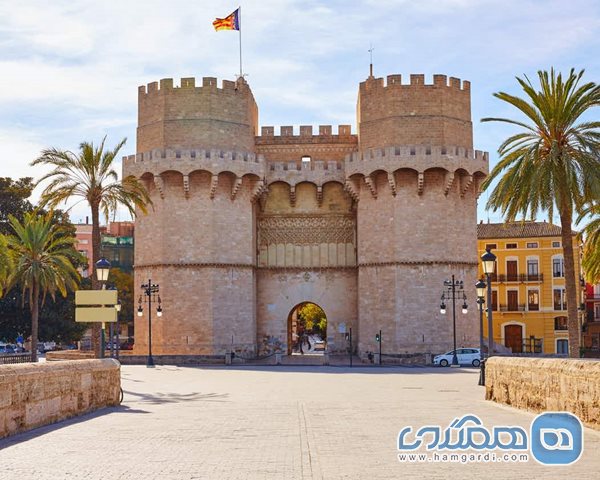 دروازه Torres de Serranos
