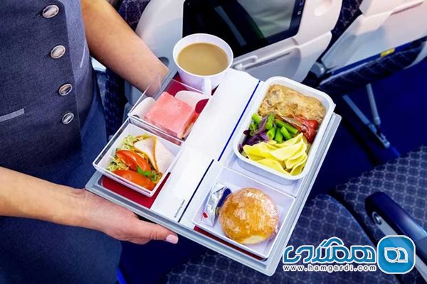 هنگام مسمومیت در هواپیما، غذای داخل هواپیما را نخورید