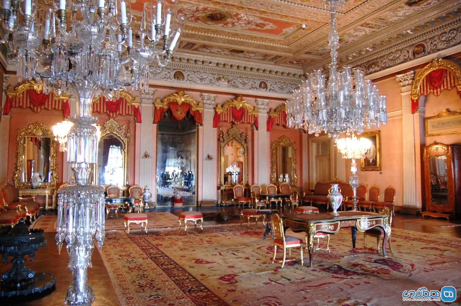 قصر دلمه باغچه Dolmabahçe Palace