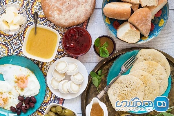 نان بغریر و چای نعناع در مراکش