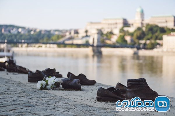  Shoes on the Danube Bank2