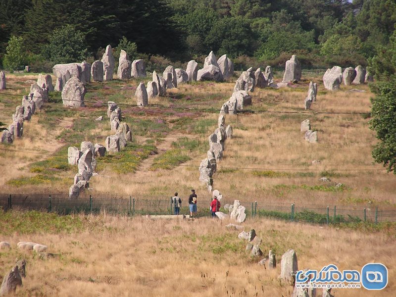 سنگ های ایستاده در روستای کارناک