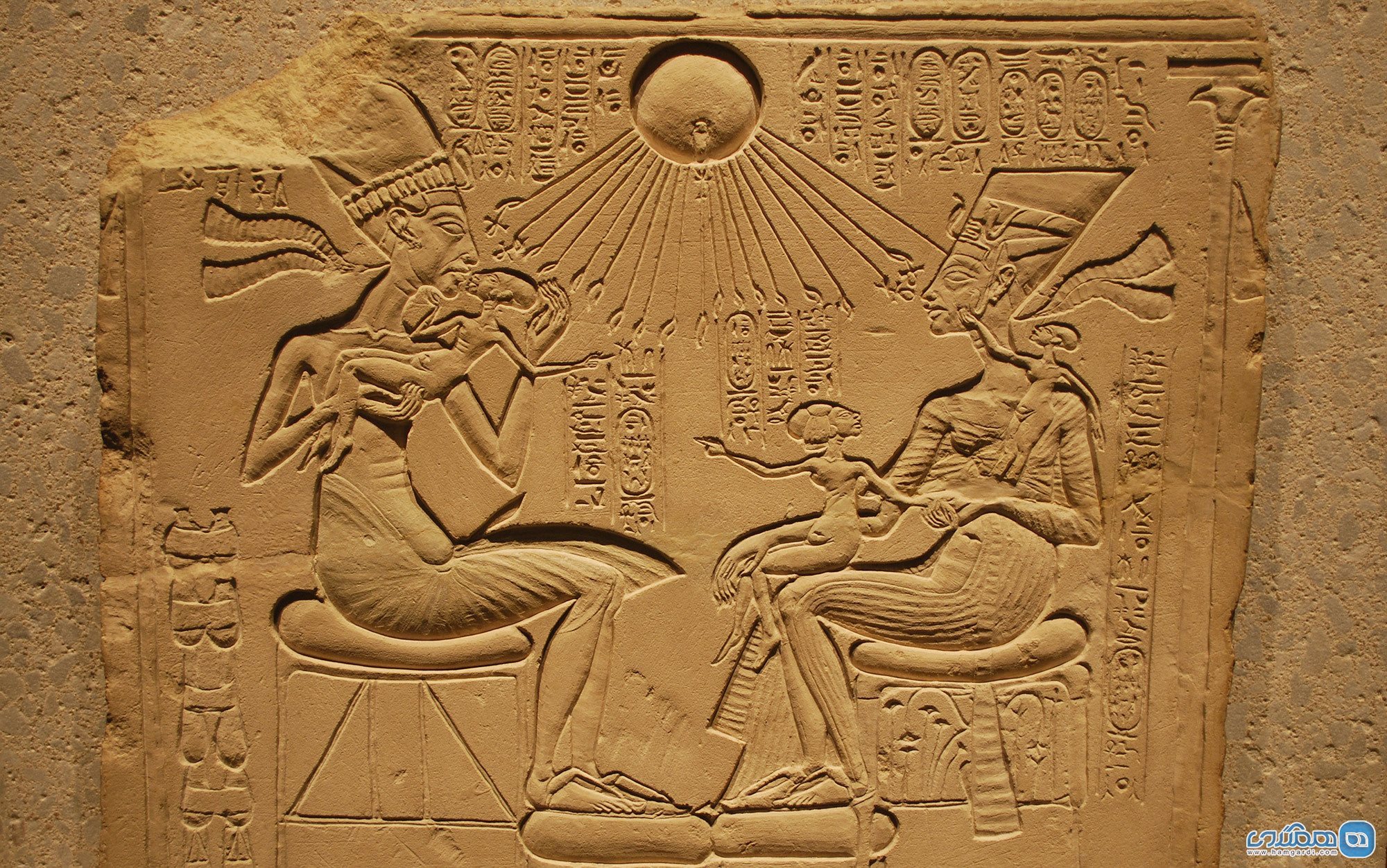 قرص آتون Aten Disc و آخناتن Akhenaten