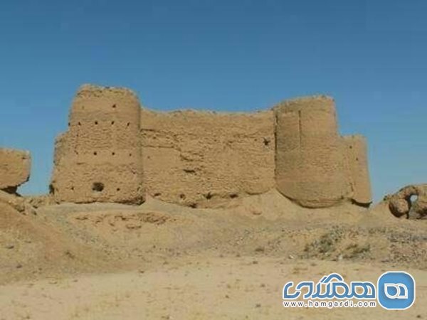 ناقص شدن قلعه تاریخی شهراب به خاطر حفاری های غیر مجاز