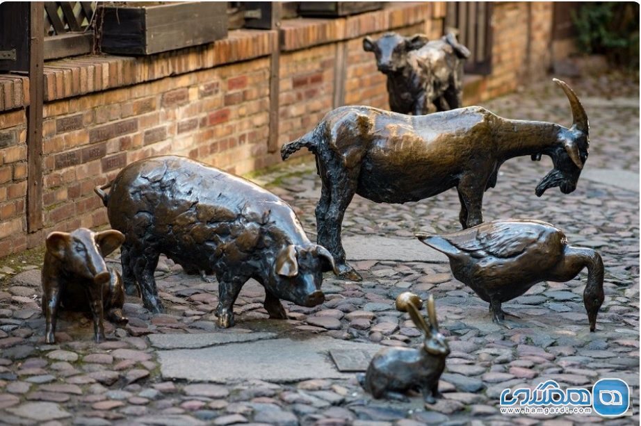 مجسمه حیوانات برای ذبح در لهستان