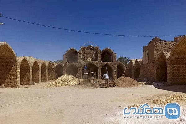 مرمت حسینیه قلعه بهاباد شروع شد