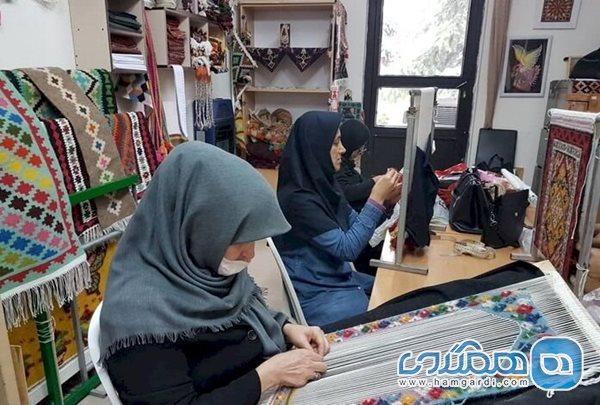 310 صنعتگر روستایی هنرهای سنتی و دستی استان همدان بیمه شدند