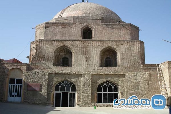 مسجد جامع ارومیه متشکل از نقوش دلفریب و روح نواز اسلامی است