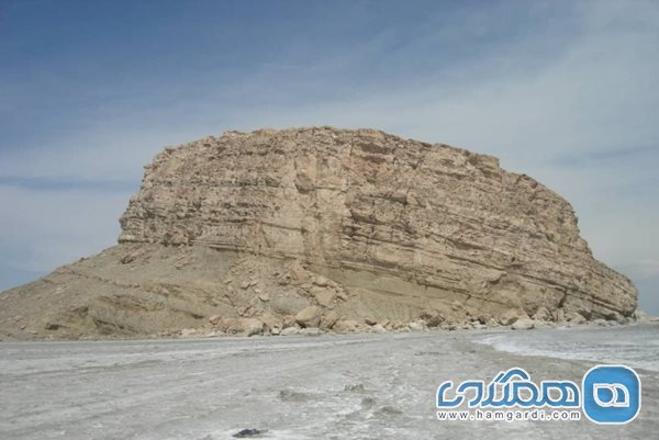 قلعه کاظم خان یک شبه جزیره اورارتویی در ساحل دریاچه ارومیه است