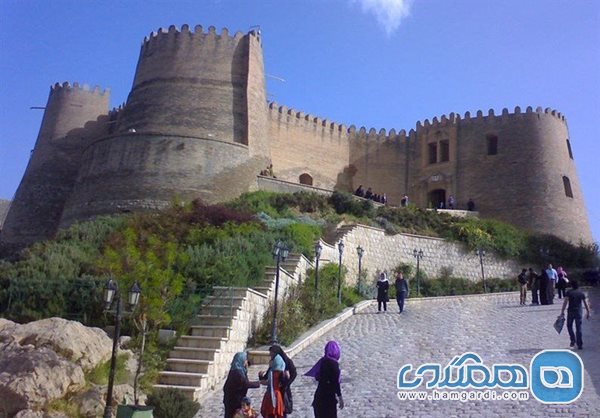 محوطه سازی ضلع شمالی قلعه تاریخی فلک الافلاک