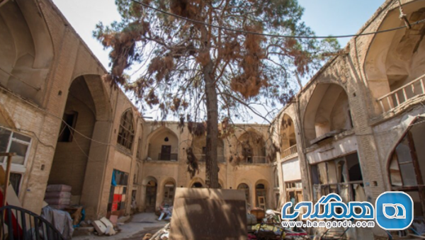 سایه سنگین حریق بر سر بازار تاریخی اصفهان سنگینی می کند
