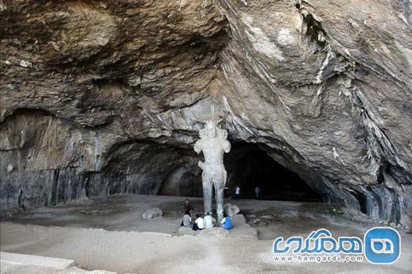 غار شاپور از غارهای تاریخی بسیار پراهمیت ایران است