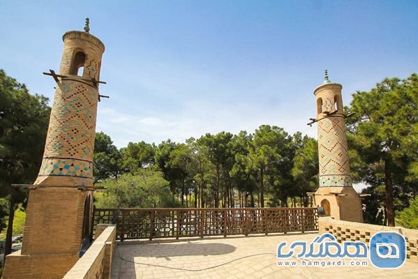 منارجنبان یکی از زیباترین سازه ها در اصفهان است
