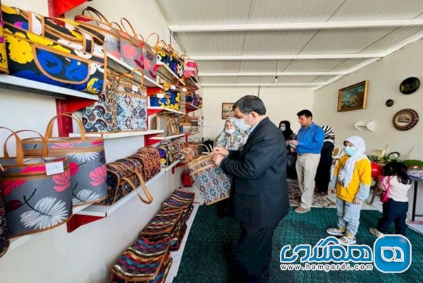 بازدید وزیر میراث فرهنگی از بازارچه صنایع دستی شهرستان طرقبه شاندیز