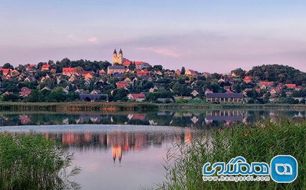 دریاچه بالاتون یکی از معروف ترین جاذبه های طبیعی مجارستان به شمار می رود
