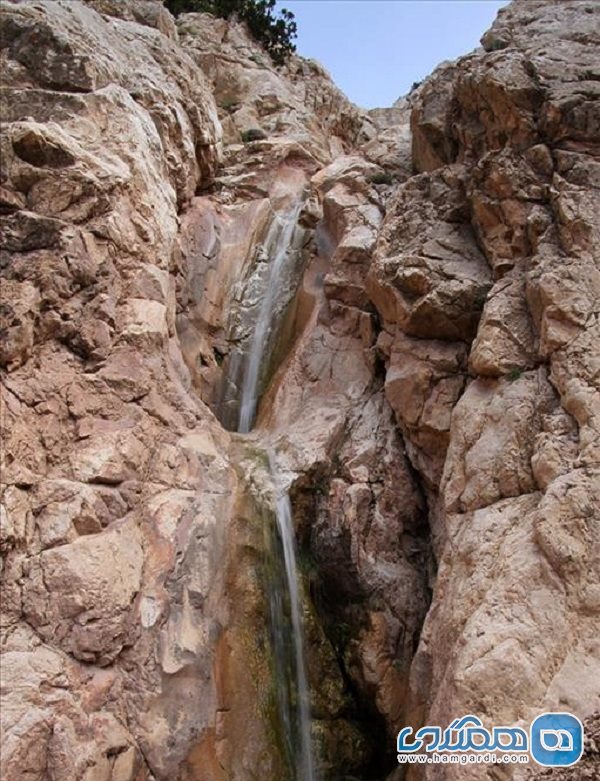 آبشار نسروا یکی از زیباترین آبشارهای دامغان است