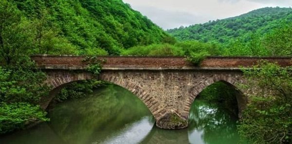 شروع مرمت پل تاریخی سیاهرود رودبار