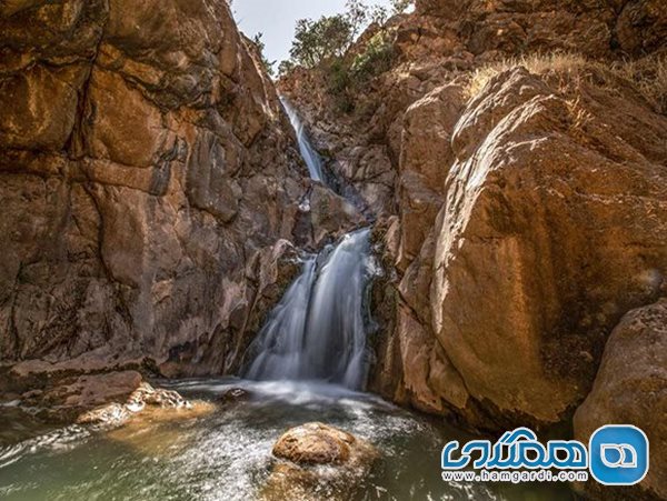 آبشار کاکارضا یکی از دیدنی ترین آبشارهای لرستان است