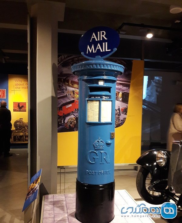 موزه پست لندن نمایشگاهی از تمبرهای خواننده بند کوئین را برگزار می کند