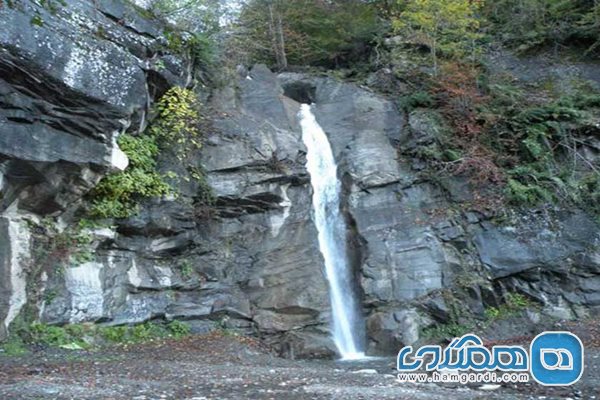 آبشار ایج یکی از بهترین جاذبه های طبیعی رامسر است