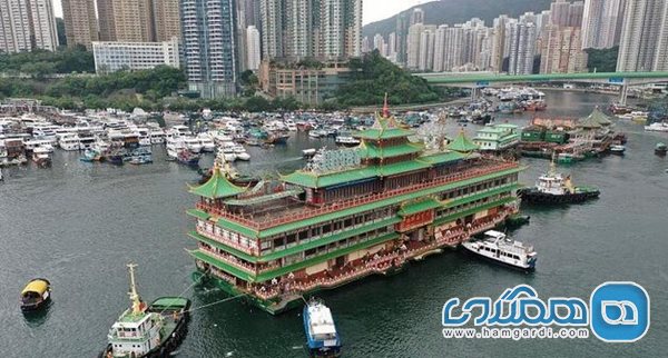 رستوران شناور هنگ کنگ در دریای جنوبی چین واژگون شد