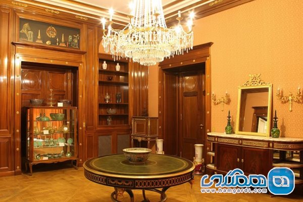 موزه ظروف سلطنتی سعدآباد یکی از موزه های دیدنی تهران به شمار می رود
