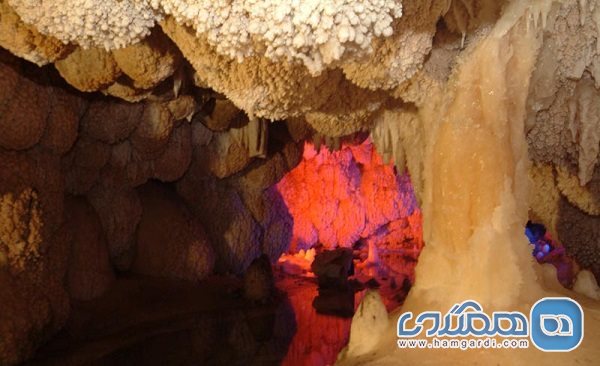 غار آغ بولاق یکی از جاذبه های طبیعی آذربایجان شرقی به شمار می رود